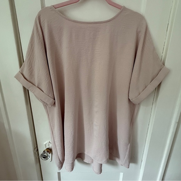 JODIFL Tops - Jodifl Blush Pink Rolled Sleeve Pleated Back Blouse Oversize Small